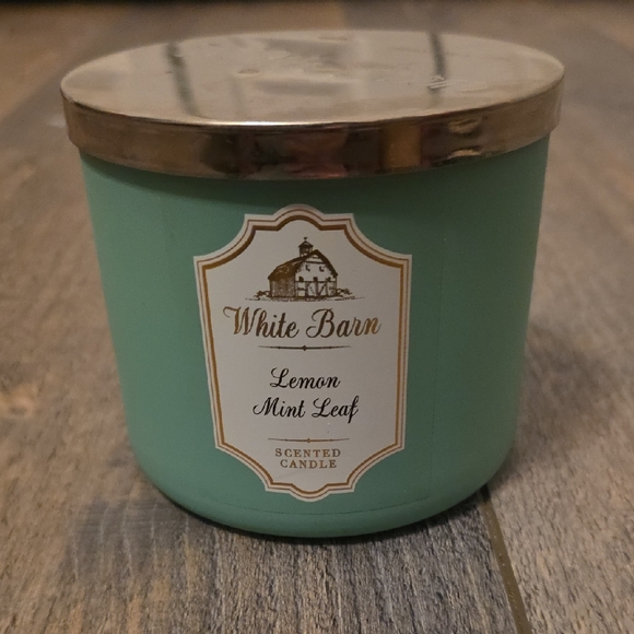 NWT White Barn Lemon Mint Leaf Candle - Mint Green with Silver Lid - Picture 1 of 2